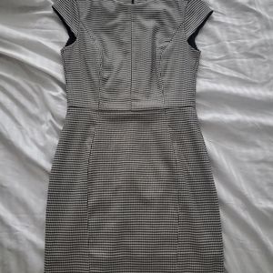 H&M classy dress, size 4